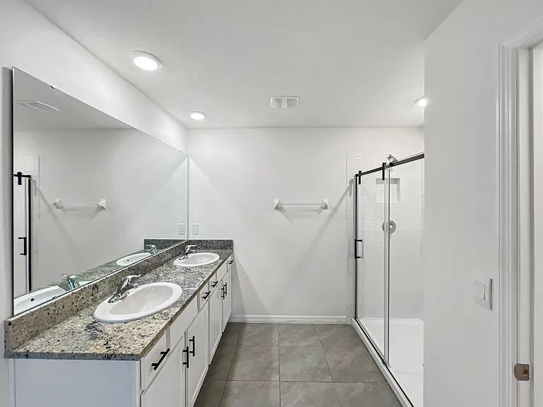 5563 SW 43rd Ct — Photo 24