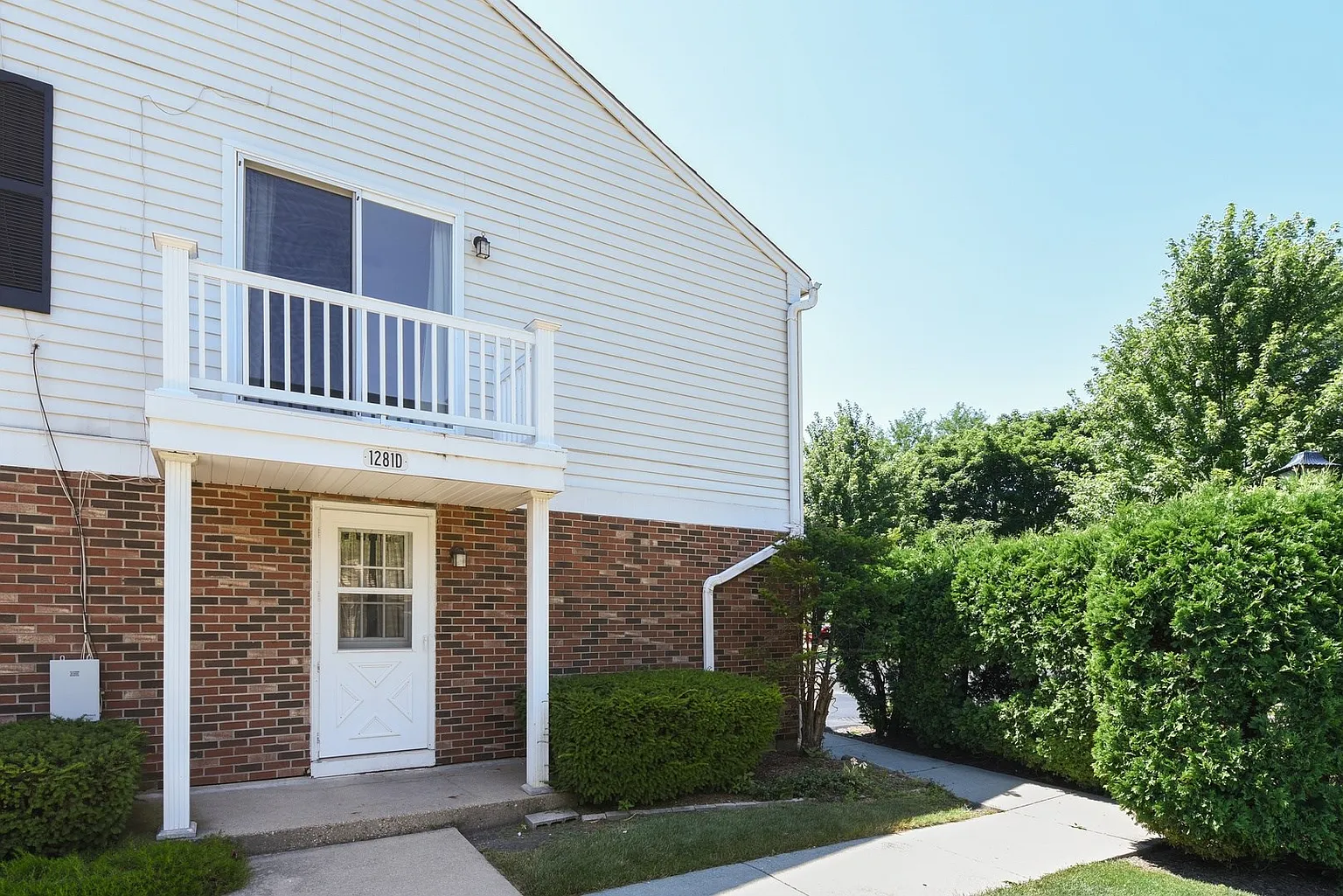 1281 Pearl Ave Unit D photo 1