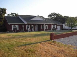 5976 Hedges Rd, Ardmore, OK 73401