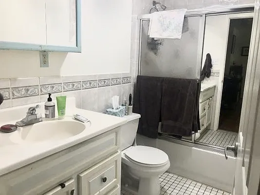 Rented by NY Living Solutions | media 16