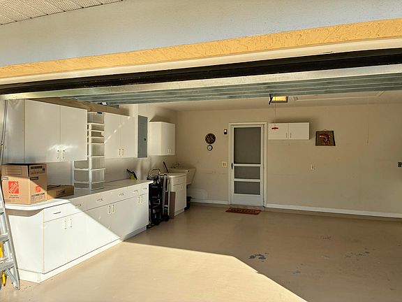 4th image of 646 Venetto Court