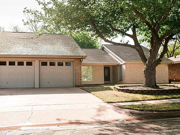 2nd image of 4421 Prince Edward Dr