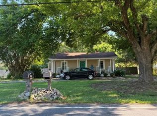 9397 E Patrick Henry Rd, Ashland, VA 23005