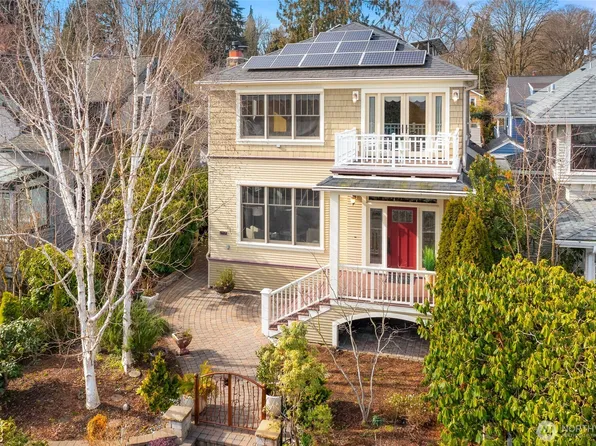 1917 15th Avenue E, Seattle, WA 98112