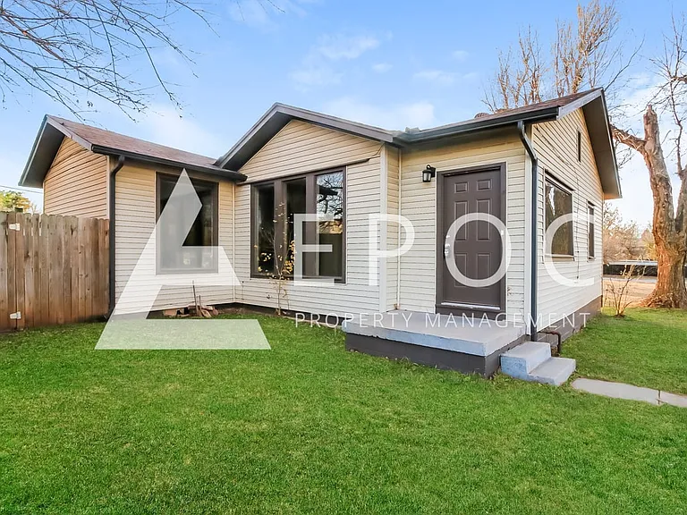 626 Cedar Ave — Photo 1