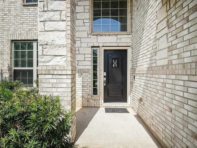 3820 Vista Grove Ct — Photo 3