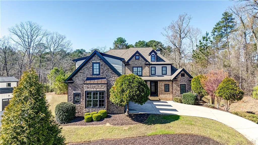 6 bed, 6.0 bath, 6636 sqft, $7,000 — Photo 1