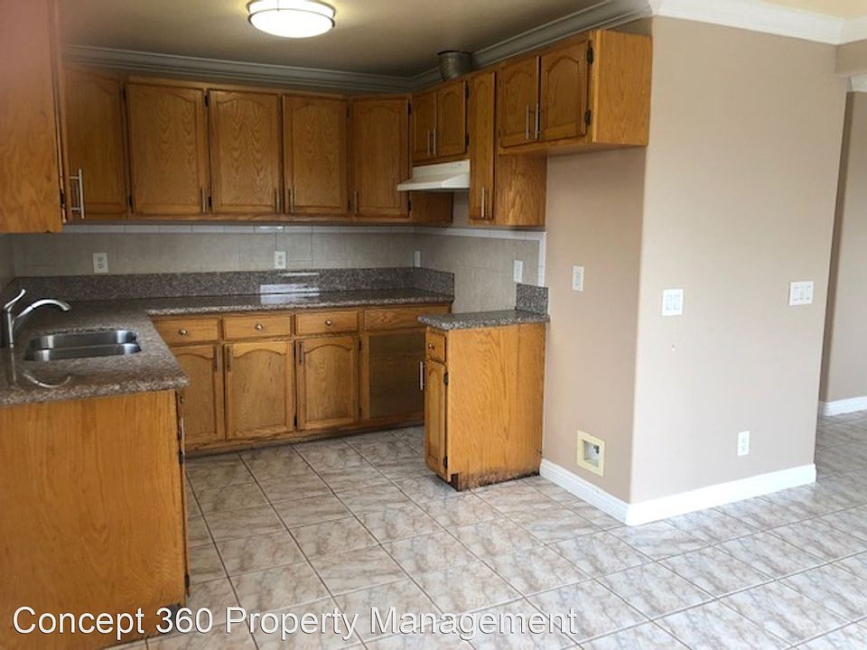 1st image of 4044 Louise St Unit 3