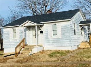 307 E Apple Ave, Owensville, MO 65066