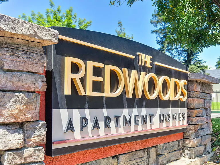 The Redwoods Apartments — Photo 26