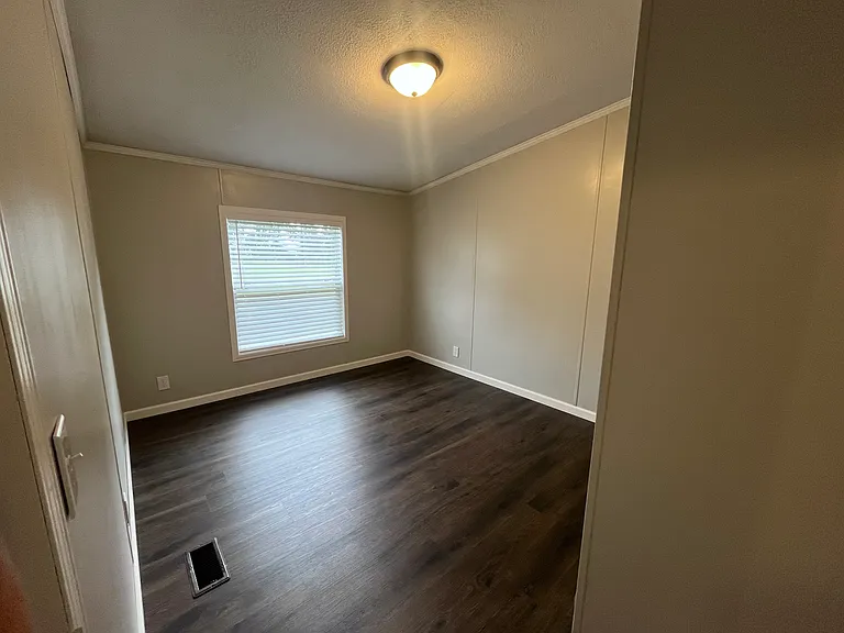 576 Carter Rd — Photo 12