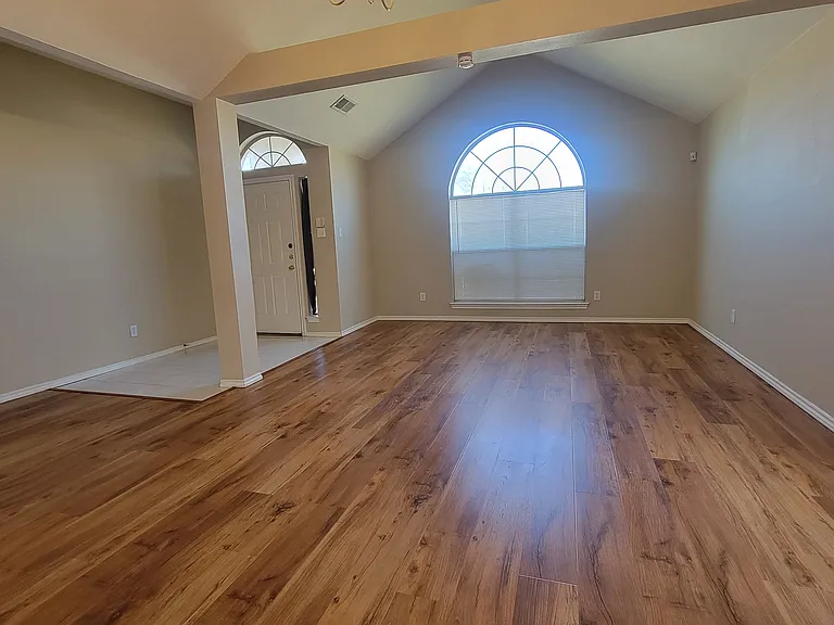 living room/formal dinning room.