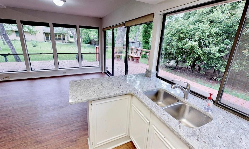 1st image of 6 Eastlane Pl