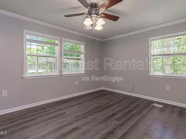 6823 Mescalero Dr — Photo 12