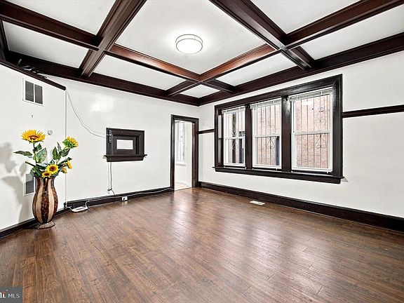 5th image of 4518 Walnut St