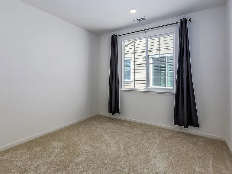 33509 Mustang St — Photo 22