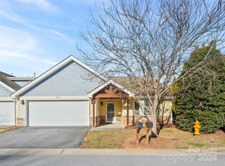 30 Kaylor Dr, Arden, NC 28704