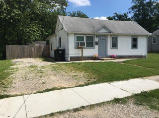 48 Prospect St NW, Sparta, MI 49345