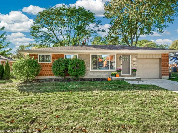 549 Provincetown Ln, Plymouth, MI 48170