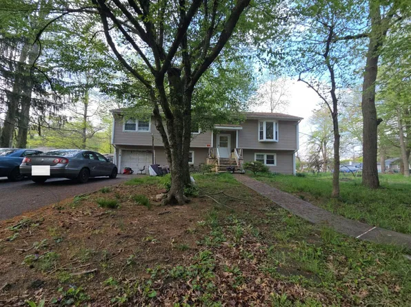 280 Matchaponix Ave, Monroe Township, NJ 08831
