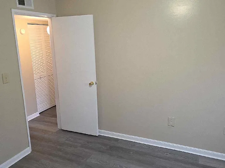 4902 Saddlebrook Ln — Photo 32
