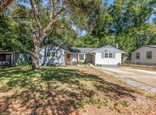 348 Chicago Ave, Valparaiso, FL 32580