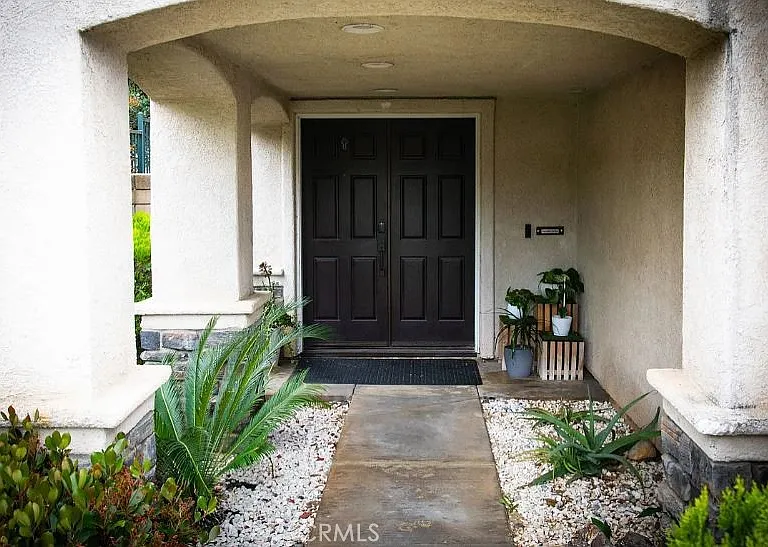 1648 Bluestone Ave — Photo 3