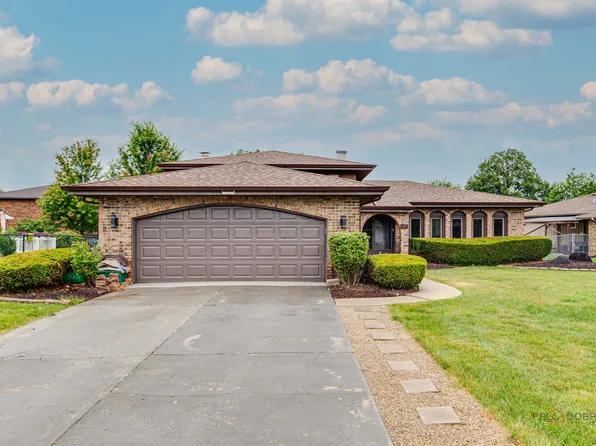 15438 Sunset Ridge Dr, Orland Park, IL 60462