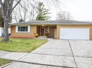 1123 10th St N, Moorhead, MN 56560