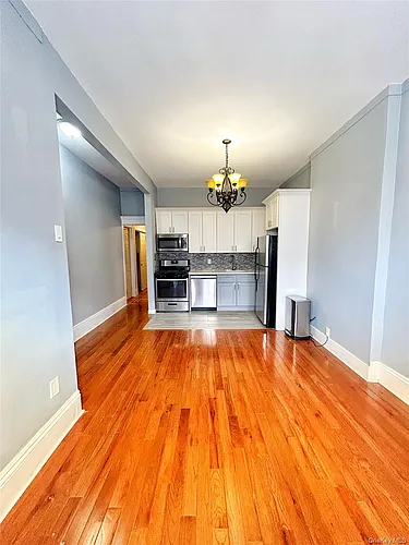 1368 Teller Ave Photo 1