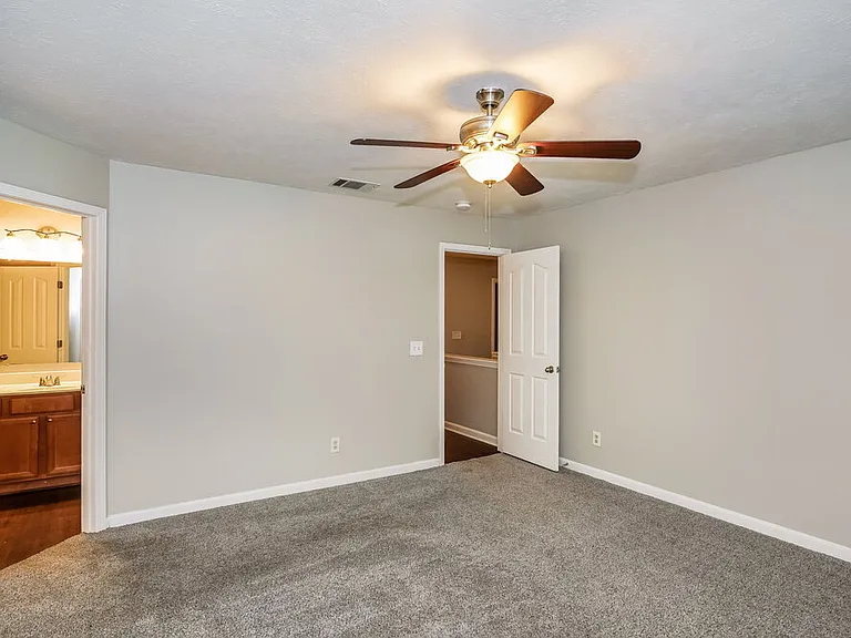 712 Holland Ridge Dr — Photo 11
