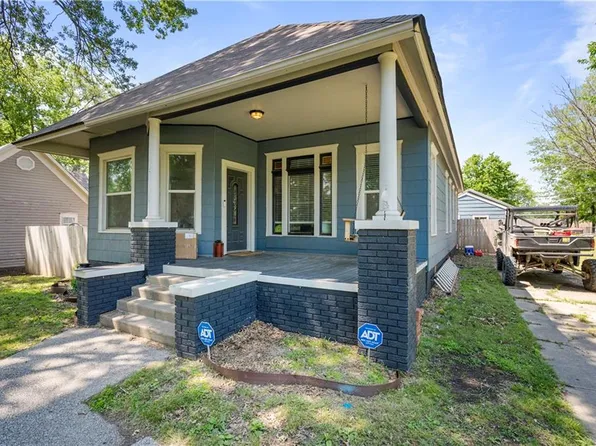 416 E 5th St, Cherryvale, KS 67335