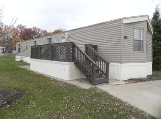 10106 Springfield Cir, Davisburg, MI 48350