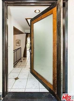 3rd image of 11439 Decente Dr