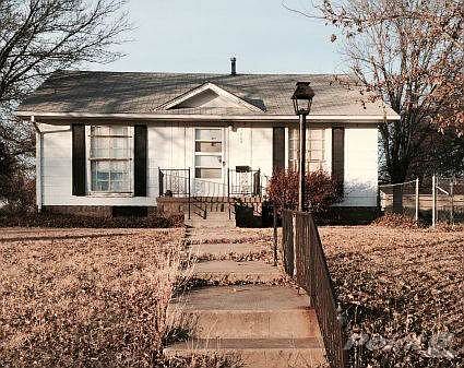 1002 N Cedar