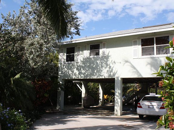 3rd image of 17257 Dolphin St