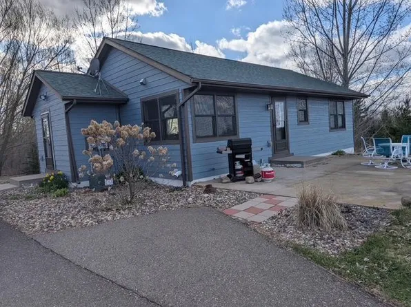 476 50th St, Clear Lake, WI 54005