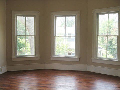 4th image of 204 Oak St