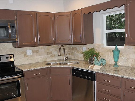 5th image of 4236 Corbett Dr