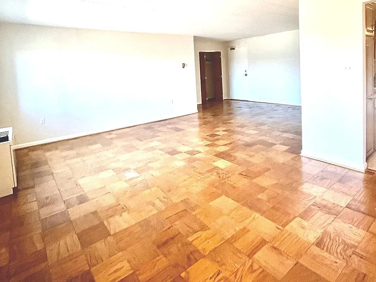 4800 Chevy Chase Dr #404 — Photo 7