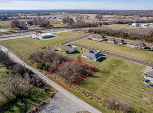 2 Airpark Rd, Sedalia, MO 65301