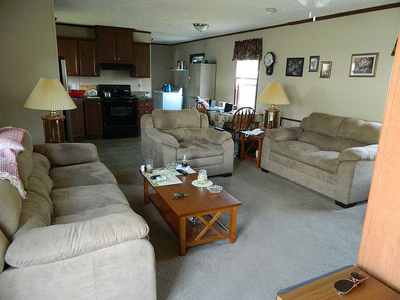 4th image of 117 South Cedar Court