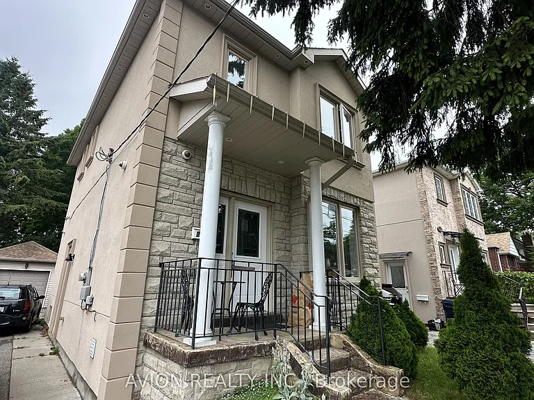 294 Warden Ave — Photo 2