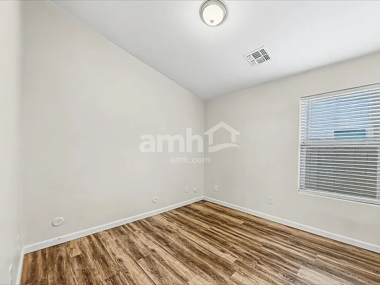 35042 N Aubrac Cir — Photo 15