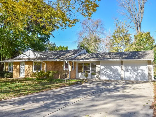 316 Sunny LANE, Thiensville, WI 53092