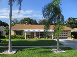 4595 Blue Pine Cir, Lake Worth, FL 33463