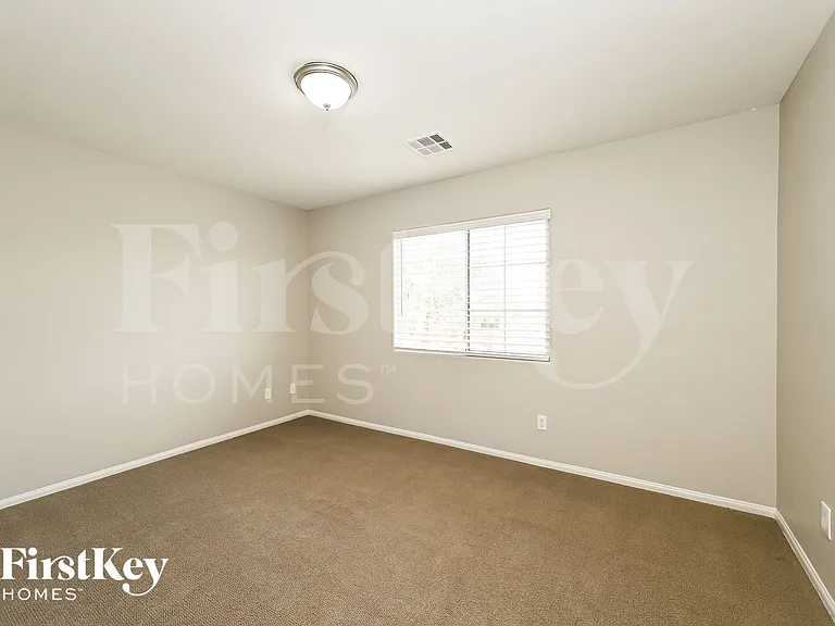 8324 Mokena Ave — Photo 10