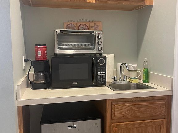 5th image of 8227 Mulligan Cir #B