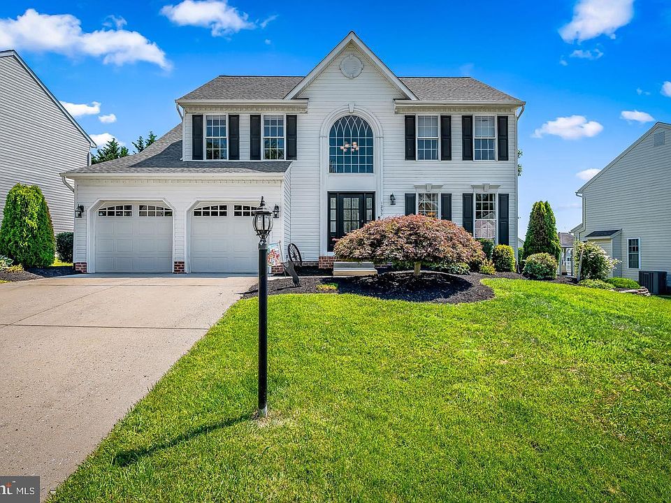 1st image of 1233 Whispering Woods Way