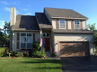 2564 Ravineside Ln S, Howell, MI 48843